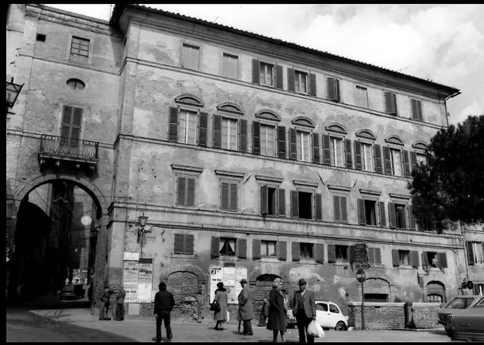 Domus An- Two Bedrooms -antique And Historical Apartment Siena