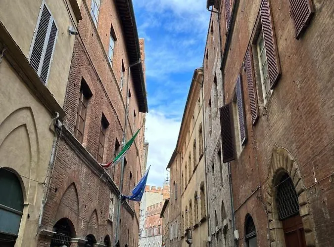 Domus An- Two Bedrooms -antique And Historical Lägenhet