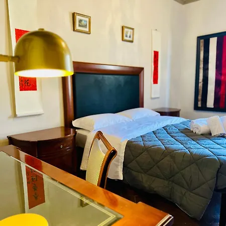 Domus An- Two Bedrooms -antique And Historical Apartment